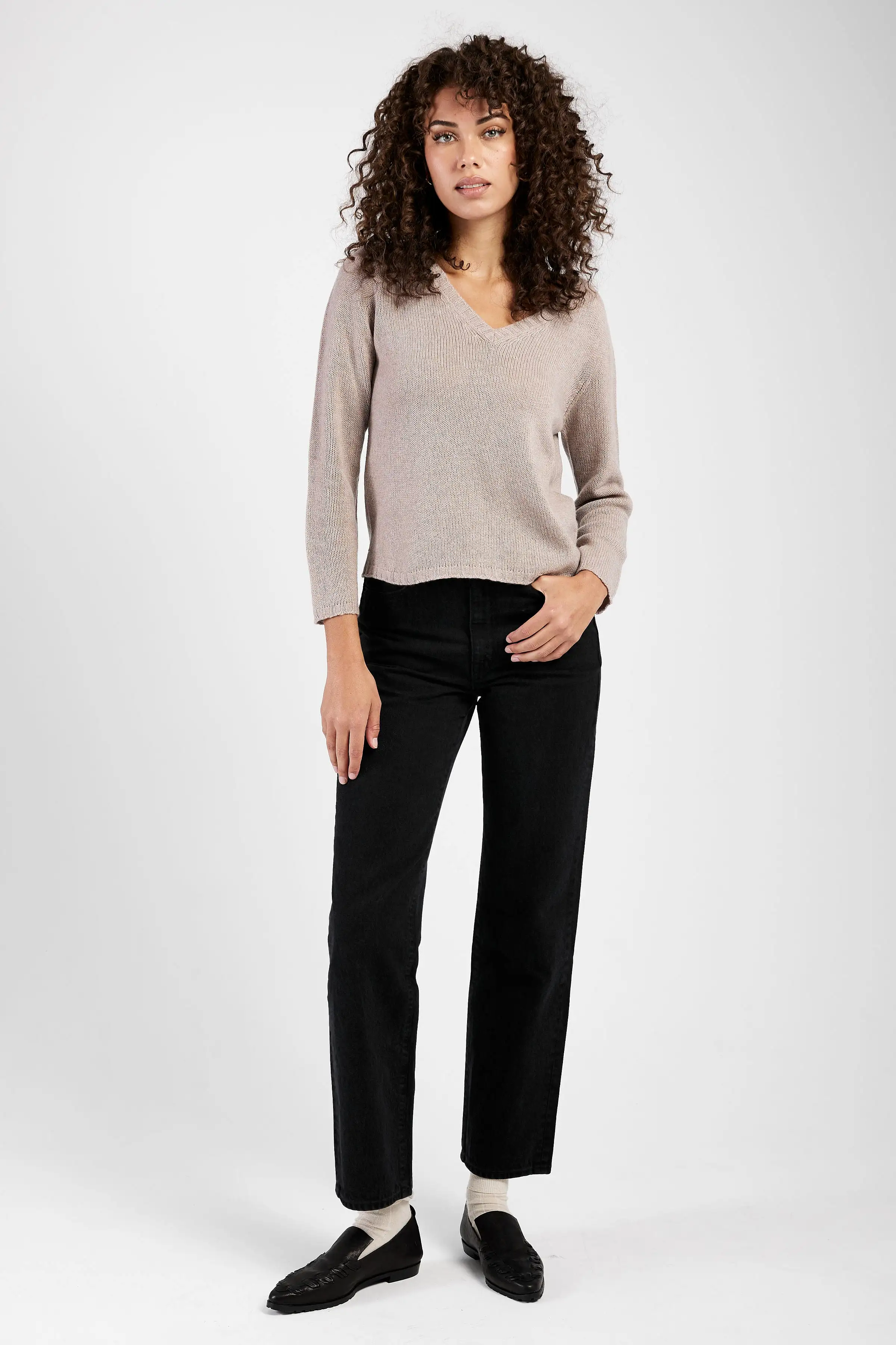 Cashmere V-Neck Sweater in Tortora