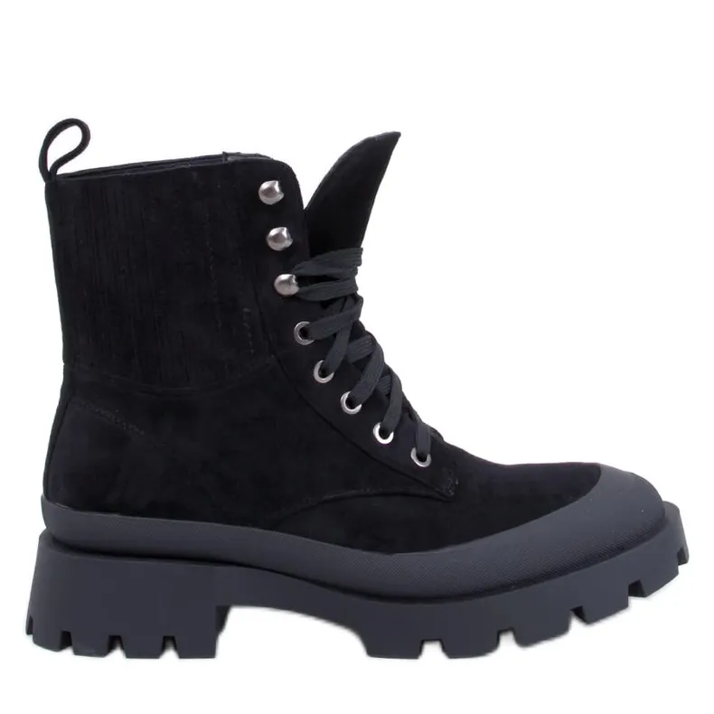 Demps Black trekking boots