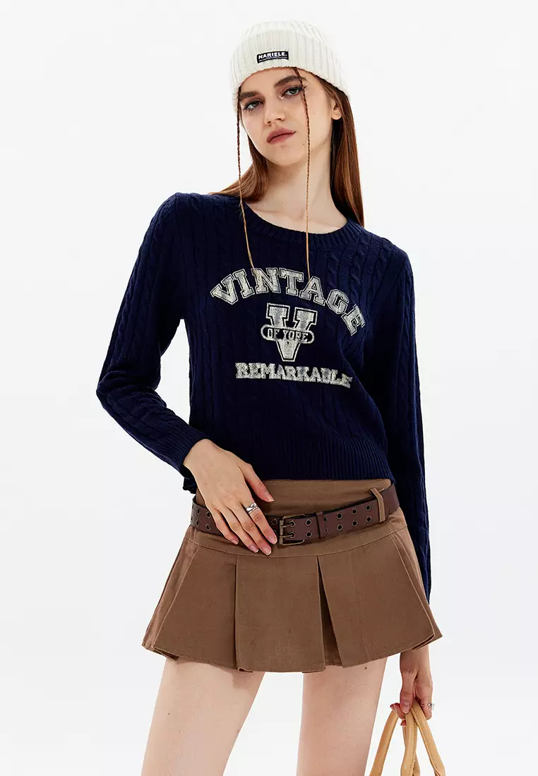 Embroidered Twist Knit Sweater HH2815