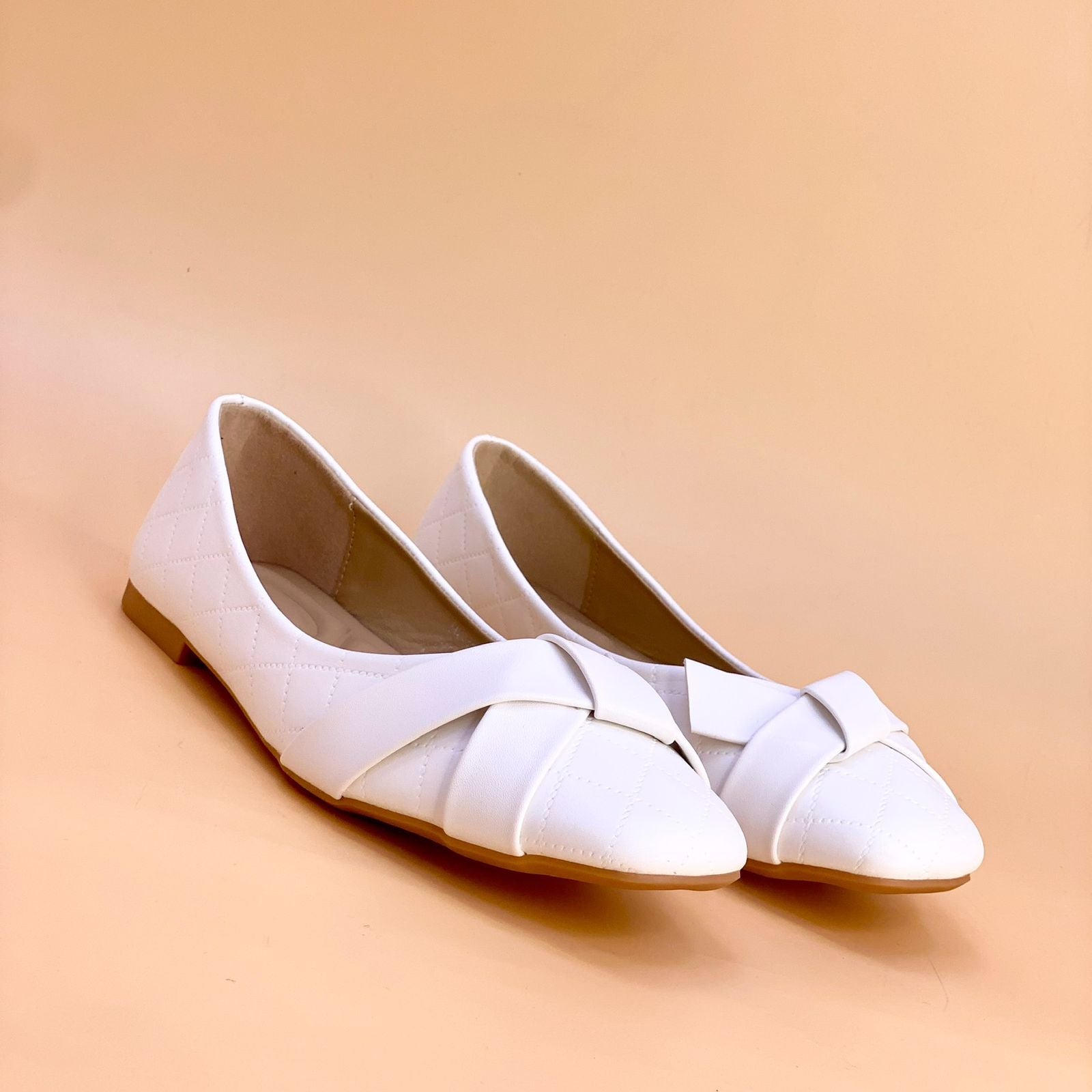 NEW ,  WOMEN FLAT SHOES W244